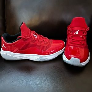 AIR JORDAN 11 “CMFT” LOW! SIZE 9.5! PRE-OWNED! COMES W/ BOX AND BOTH SHOE PAPERS